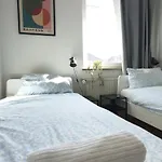 Working Professionals Flat Apartamento