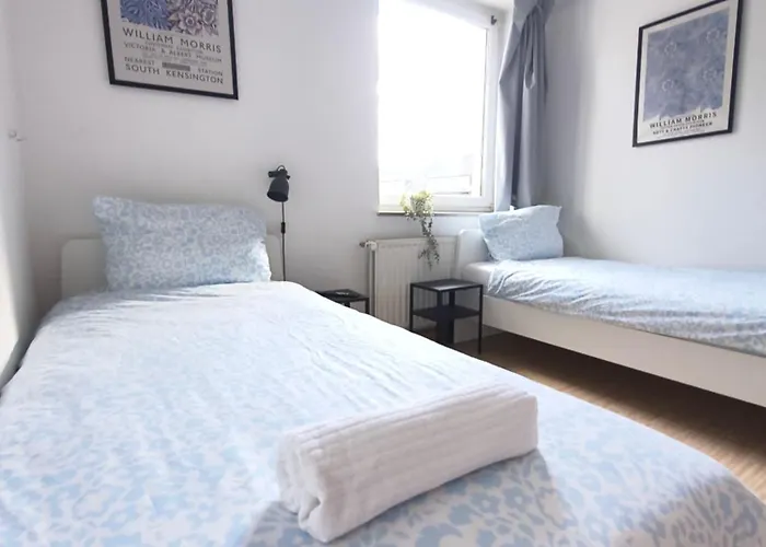 דירה Working Professionals Flat *