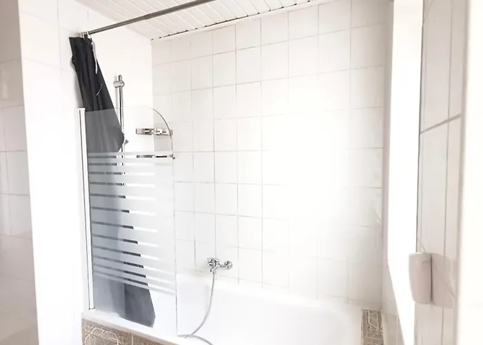 Working Professionals Flat אסן